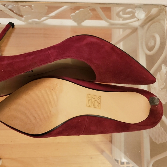 Town Shoes red suede pumps - Picture 3 of 4